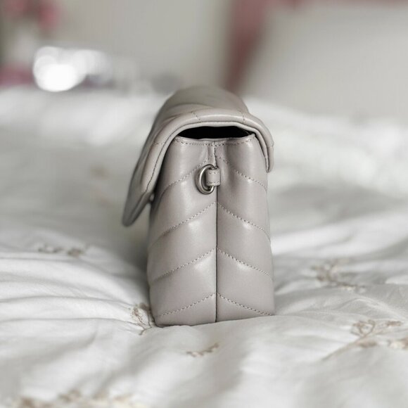 Saint Laurent Toy Monogram Matelasse LouLou Bag - Picture 4 of 16